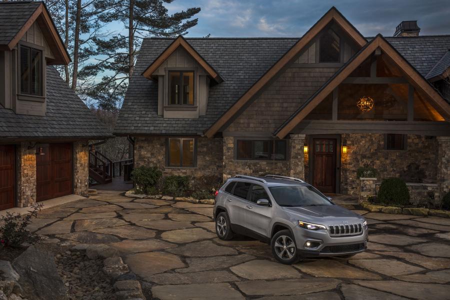  Jeep Cherokee Limited (KL) 2018 года  (NA) (фото 31 из 41)